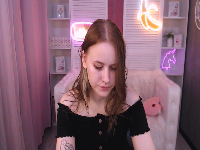 Live sex webcam photo for LynneDawson #262809352