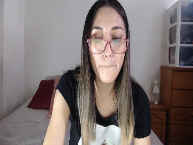 Live sex webcam photo for Ninimoon #252816313