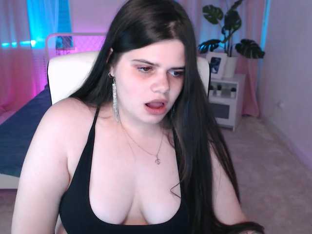 Live sex webcam photo for JoyOnee #257230460