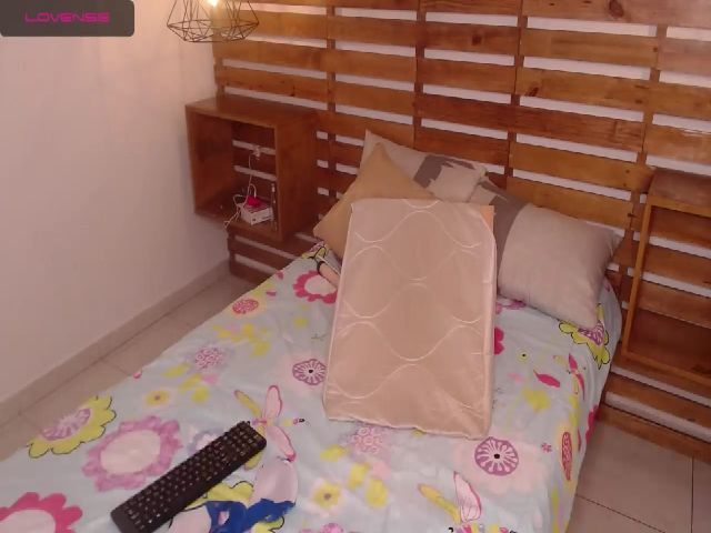 Live sex webcam photo for Katsumi_zenn #261087548