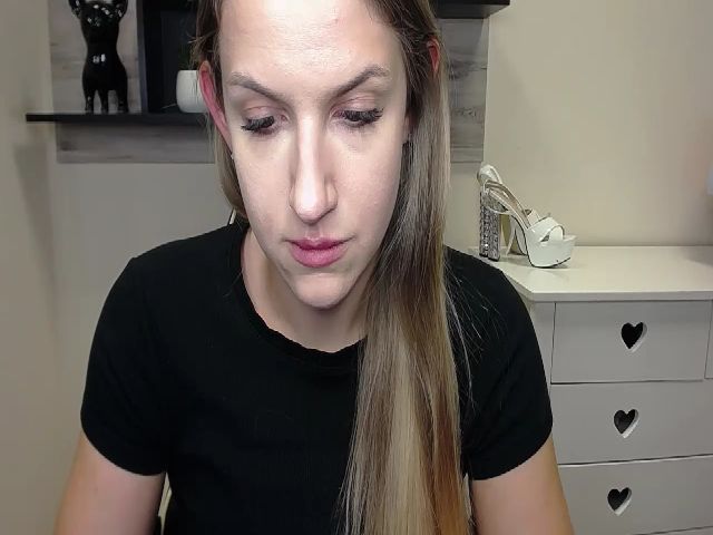 Live sex webcam photo for WILDemilly #263622523