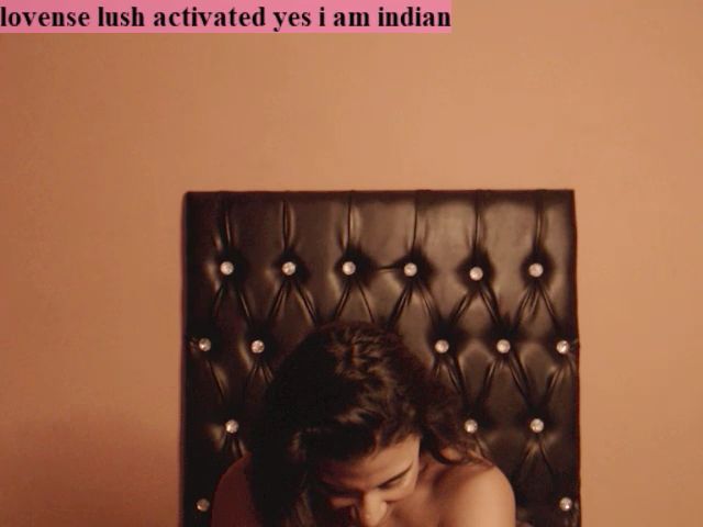 Live sex webcam photo for PARADISEQEEN #257722380