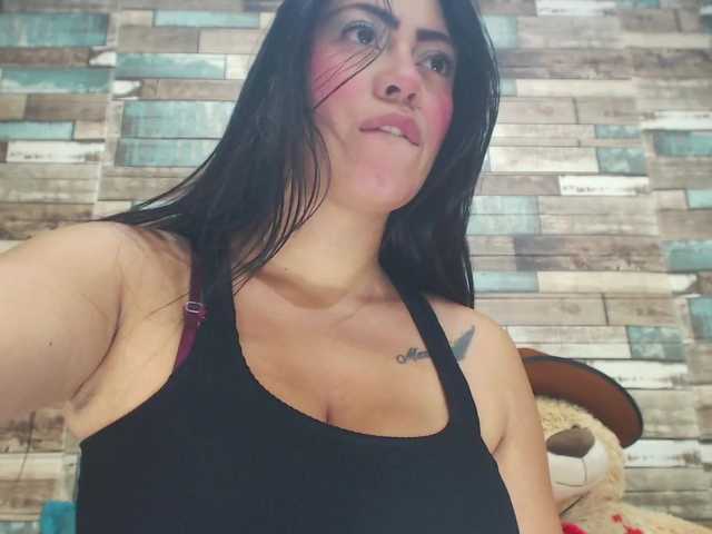 Live sex webcam photo for CAMILA-MILF #241233973