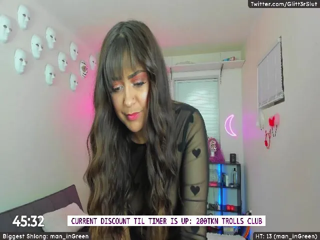 Live sex webcam photo for Glitt3rSlut #252300252