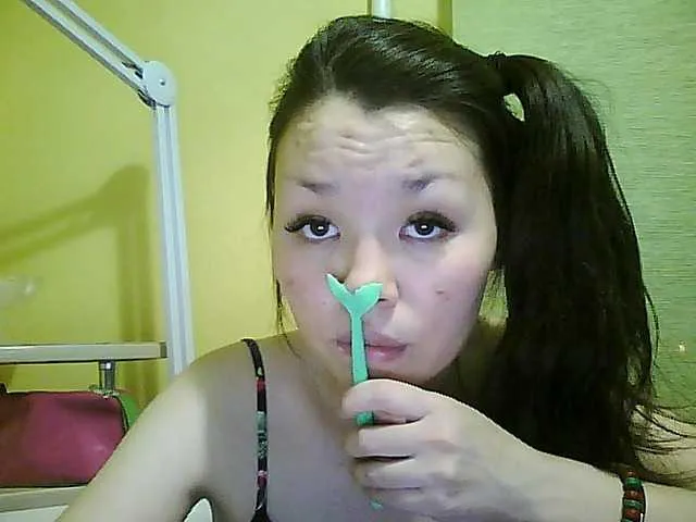 Live sex webcam photo for IhalyCree #241072570