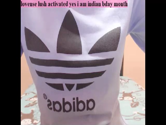 Live sex webcam photo for PARADISEQEEN #255382377