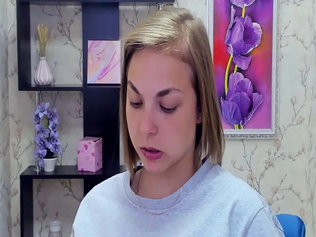 Live sex webcam photo for TataArdent #253422581