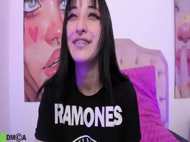 Live sex webcam photo for Evee_j #254852455