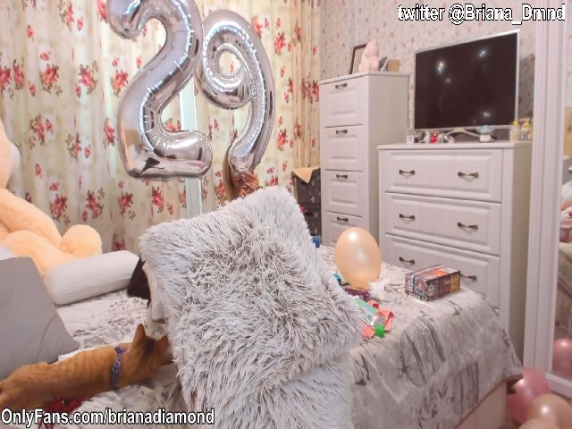 Live sex webcam photo for BdayBriana #262609203