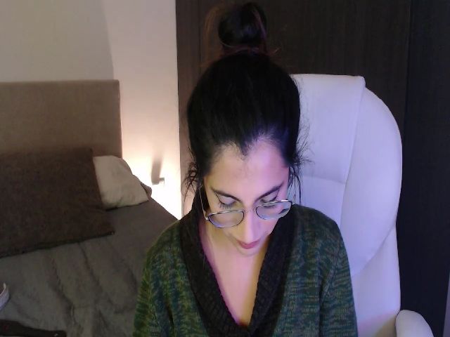 Live sex webcam photo for Amelie_moon_ #256136376