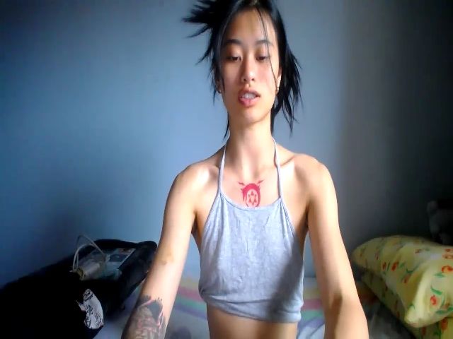 Live sex webcam photo for MsMoncler #254615792