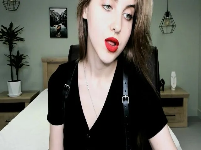 Live sex webcam photo for CassiaBlade #264405061