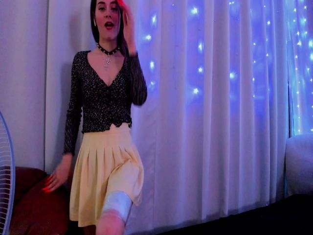 Live sex webcam photo for Annett19 #252809210