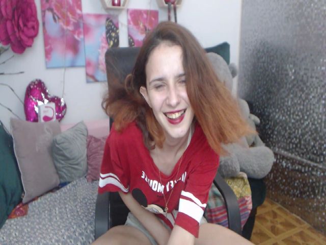 Live sex webcam photo for IrisNichols #252379769