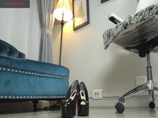 Live sex webcam photo for Ashley_leon_ #263798136