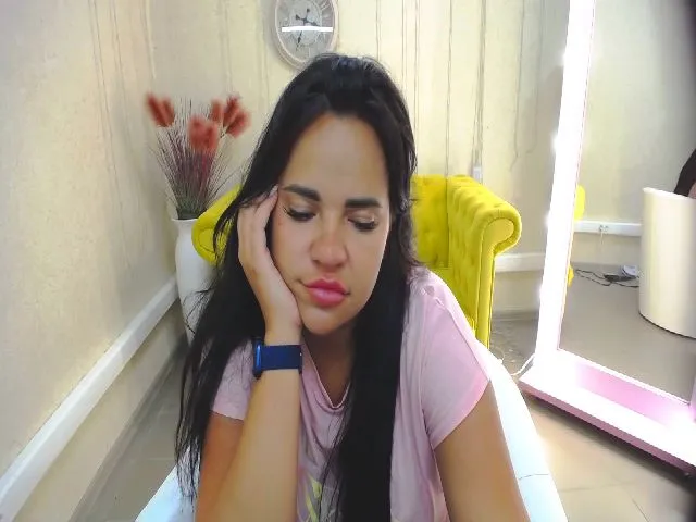 Live sex webcam photo for MS_Steele #260573782