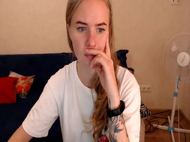 Live sex webcam photo for Limana_xo #252622561