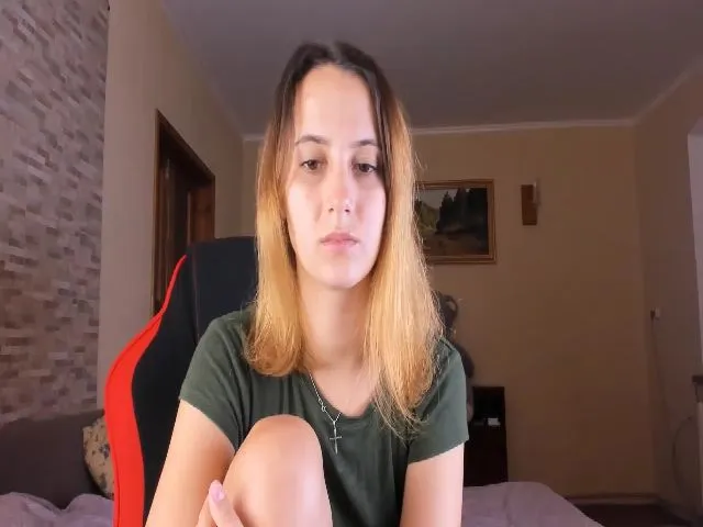 Live sex webcam photo for AnnaTY98 #262264817