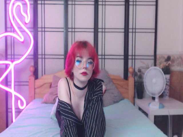 Live sex webcam photo for MinaSanna #263564303