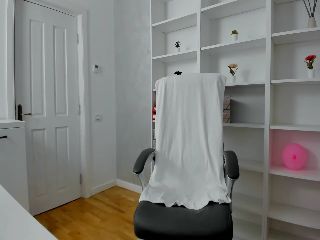 Live sex webcam photo for VanessaCroft #252102805