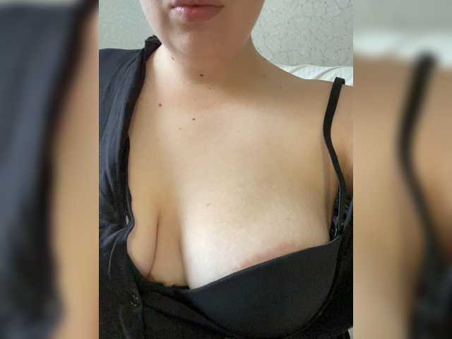 Live sex webcam photo for Sonya699 #246090680