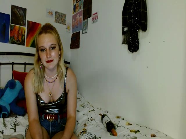 Live sex webcam photo for RosieSunshine #264469579