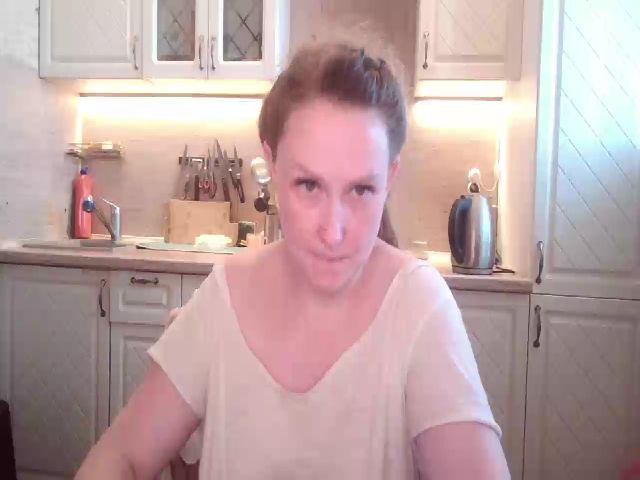 Live sex webcam photo for JaneGrey111 #252453599