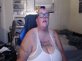 Live sex webcam photo for PunkChick420 #251844545