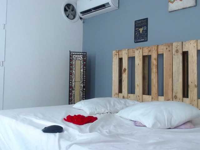 Live sex webcam photo for KendallCam #241090729