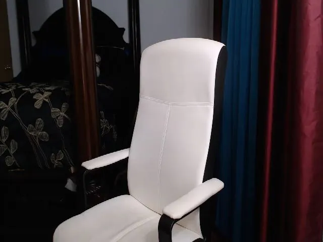 Live sex webcam photo for Littlekai2021 #256669008