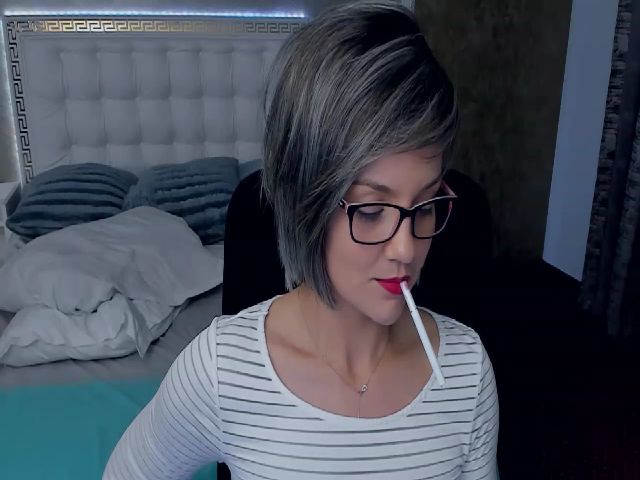 Live sex webcam photo for TiffanyRioxxx #258422715