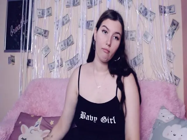 Live sex webcam photo for Innocent_Di #255813982