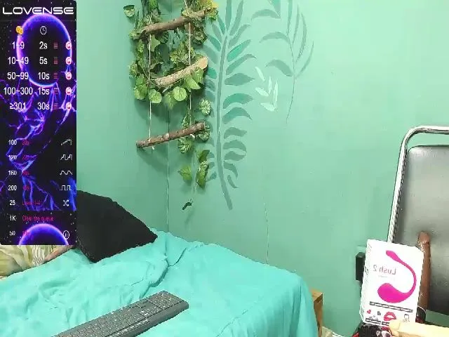 Live sex webcam photo for violet_cortes #260510093