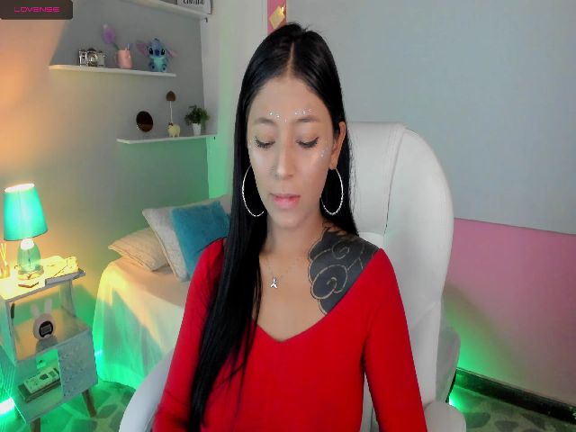 Live sex webcam photo for Mariacamilaa1 #264443223