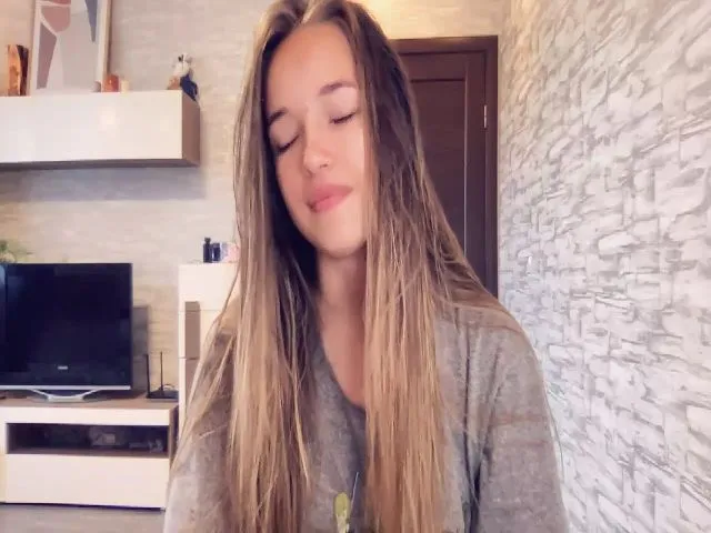 Live sex webcam photo for YourSonya_ #261225373
