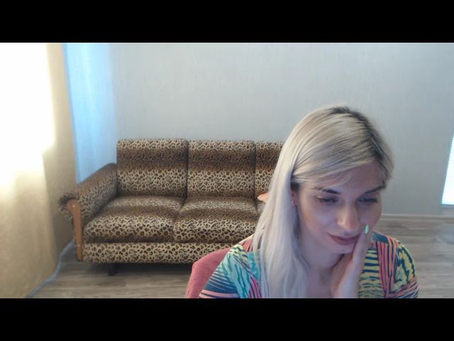 Live sex webcam photo for SexyBeatriice #256232727