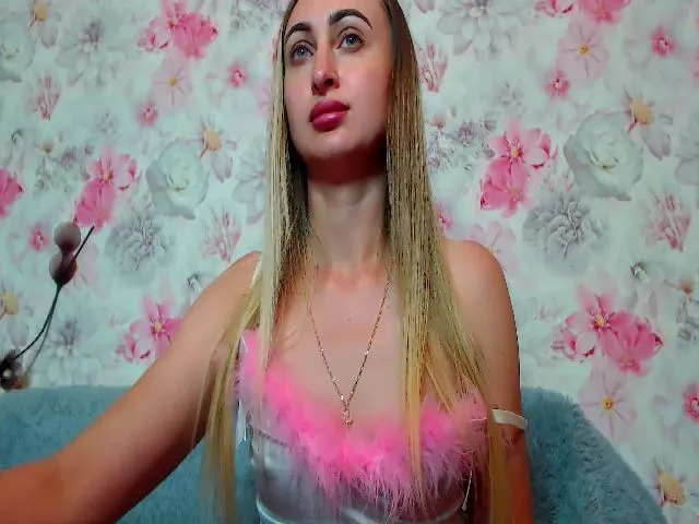 Live sex webcam photo for Anyuta_ #258344652