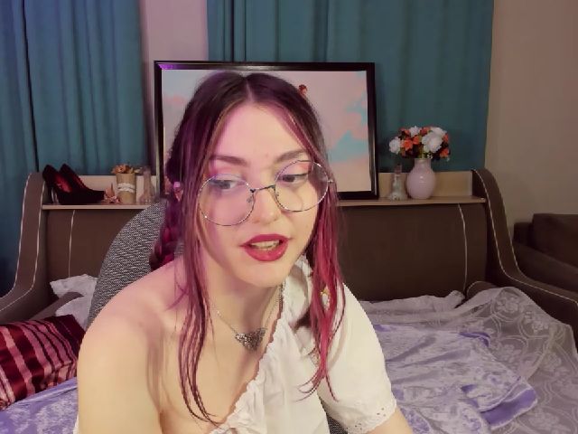 Live sex webcam photo for MadFrau #254231803