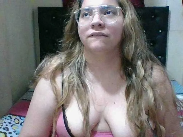 Live sex webcam photo for Victoriamor #246200445
