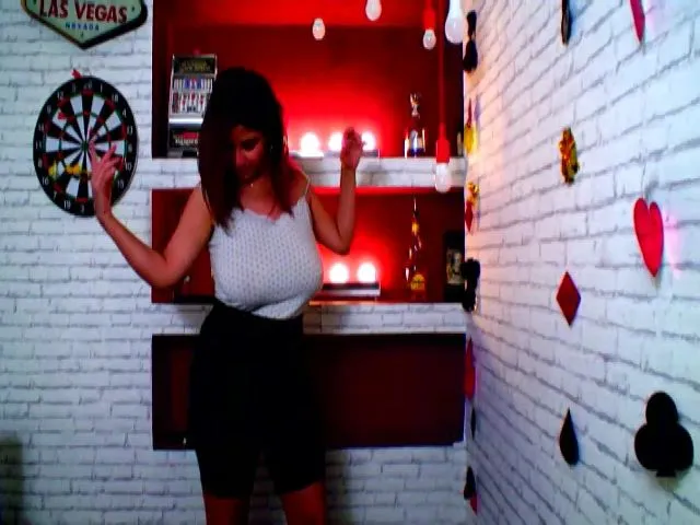 Live sex webcam photo for HalleyBB #264725982