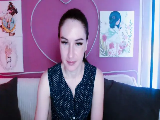 Live sex webcam photo for Lilly_Shine #253620278