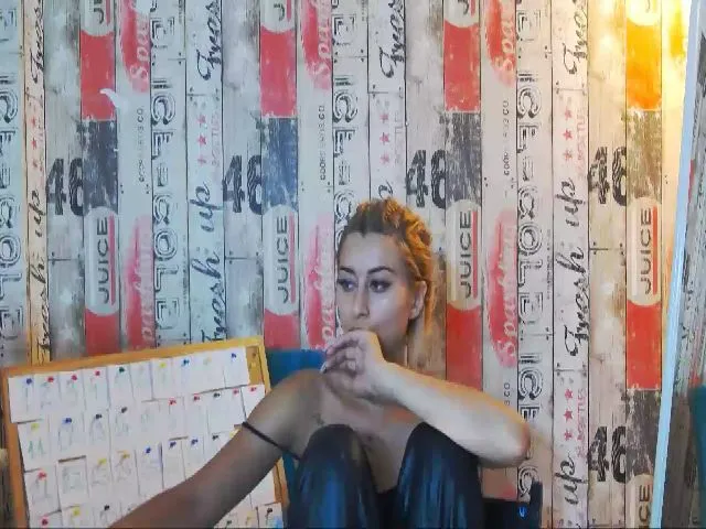 Live sex webcam photo for RubbyKalifha #262978281