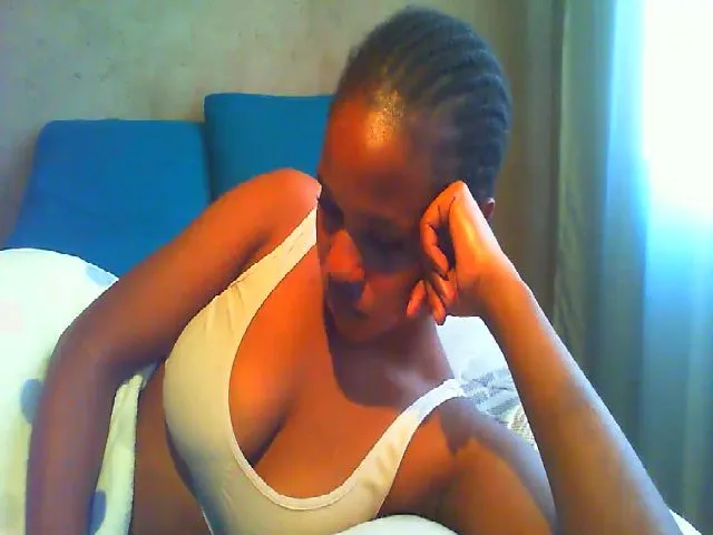 Live sex webcam photo for Sexybigass23 #260594808