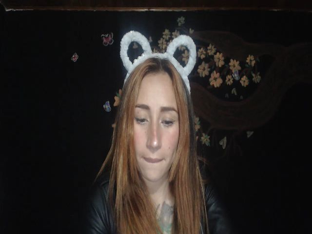 Live sex webcam photo for Scarlet_tatto #257243299