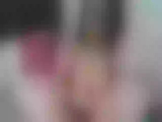 Live sex webcam photo for StormiSquirt #255724194