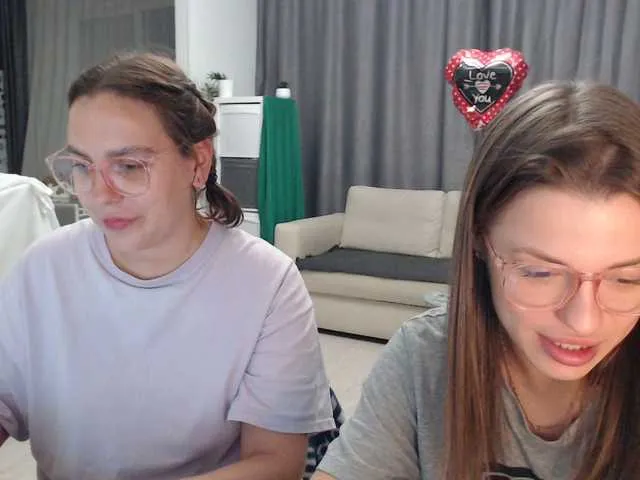 Live sex webcam photo for BugaGirls #243280807