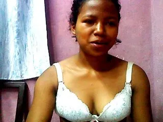 Live sex webcam photo for Metissia #240737034