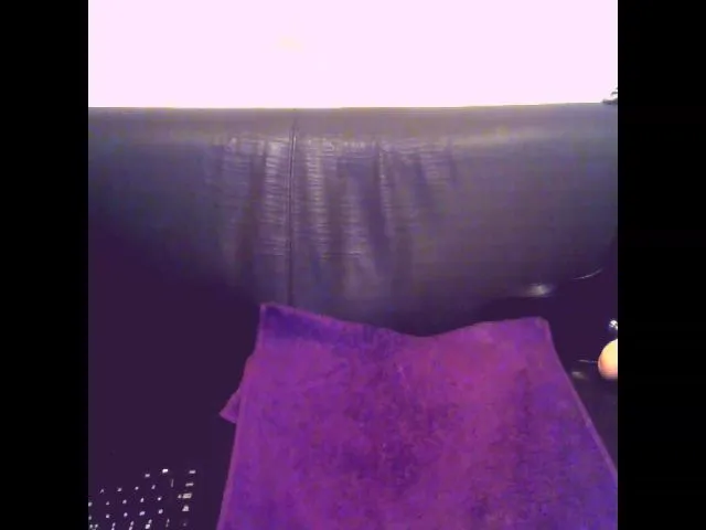 Live sex webcam photo for Sexygeny #255885955