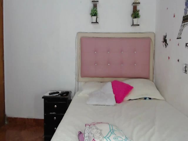 Live sex webcam photo for Maryalelove #265007675