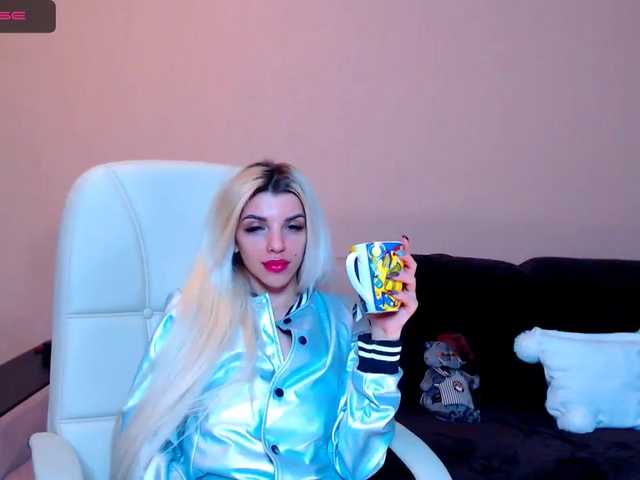 Live sex webcam photo for MelonySpring #241176366